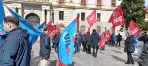 Morti sul lavoro: sit-in Cgil e Uil a Potenza e a Matera