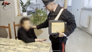 CARABINIERI: FINTI DIPENDENTI DELLE POSTE TRUFFANO UN’ANZIANA A FERRANDINA E FUGGONO SULLA BASENTANA.