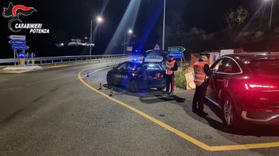 VIGGIANO (PZ): DENUNCE E SEGNALAZIONI DEI CARABINIERI NEI SERVIZI DI CONTROLLO IN VAL D’AGRI