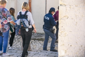 Matera, maltrattamenti nei confronti di un’anziana. La Polizia di Stato arresta la badante.