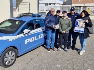 La Polizia di Stato di Matera sostiene l’ANFASS per la realizzazione di una pedana per persone con disabilità.