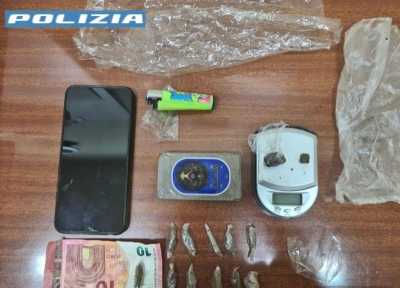 Matera: attività di spaccio nel centro cittadino, la Polizia di Stato arresta un 49enne.